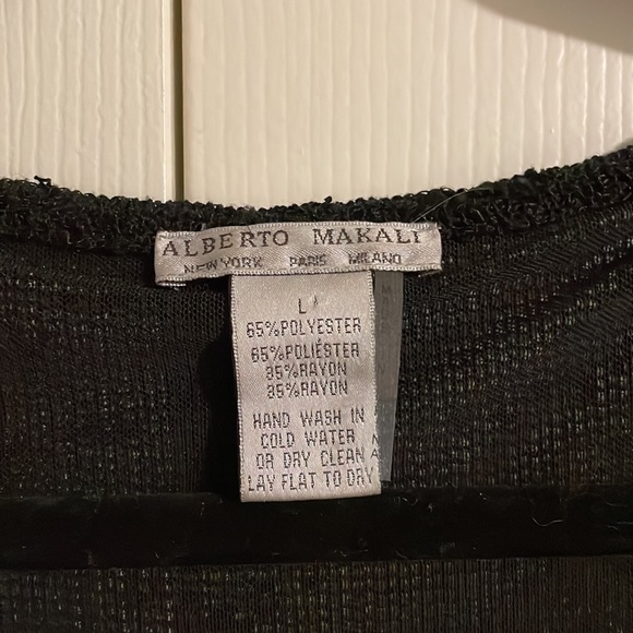 L - loose light sweater - Picture 2 of 4